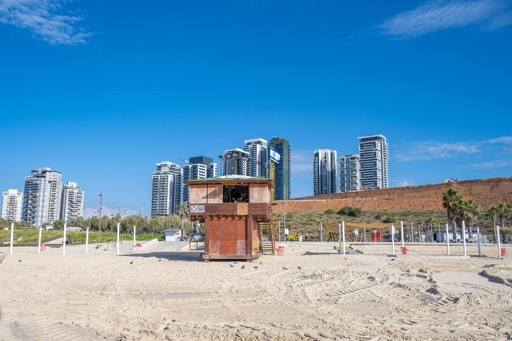 Hi-Yam Seaview Apartments & Suites - יש ממ"ד Bat Yam Dış mekan fotoğraf