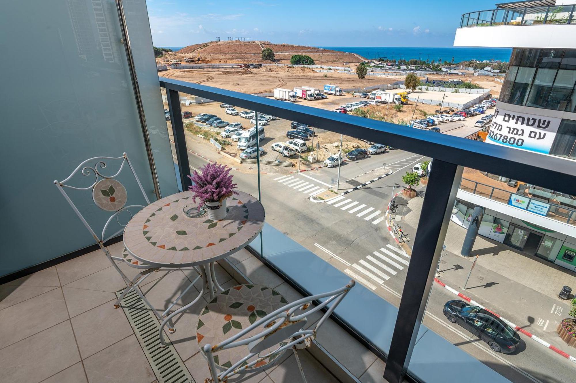 Hi-Yam Seaview Apartments & Suites - יש ממ"ד Bat Yam Dış mekan fotoğraf